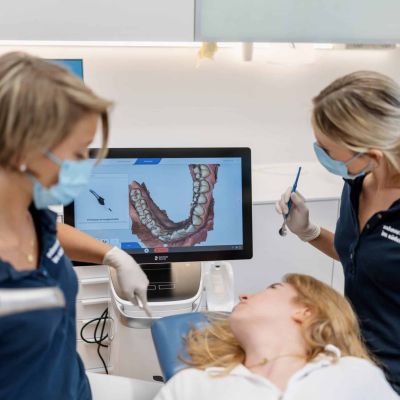 Zahnersatz CEREC und eigenes Dentallabor - Zahnarzt Essen im Suedviertel