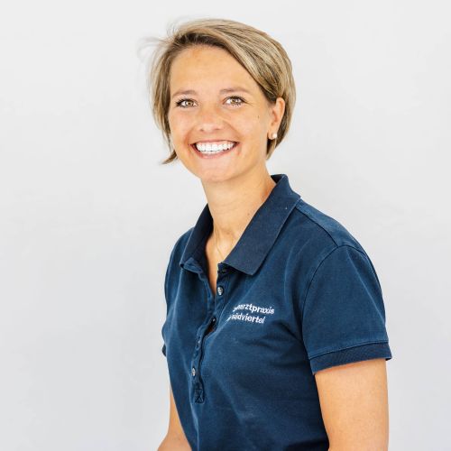 Dr. med. dent. Melina Neuhaus - Zahnaerztin Essen Portrait