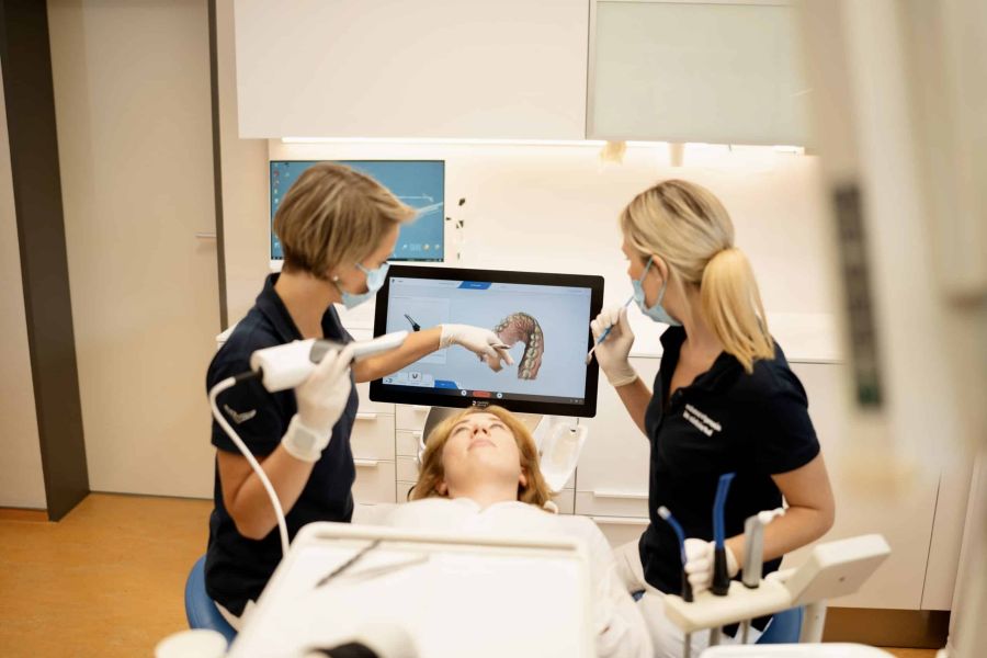 Zahnersart - CEREC - eigenes Dentallabor - Spezialisten für Brücken, Kronen, Prothesen - Zahnarztpraxis Essen